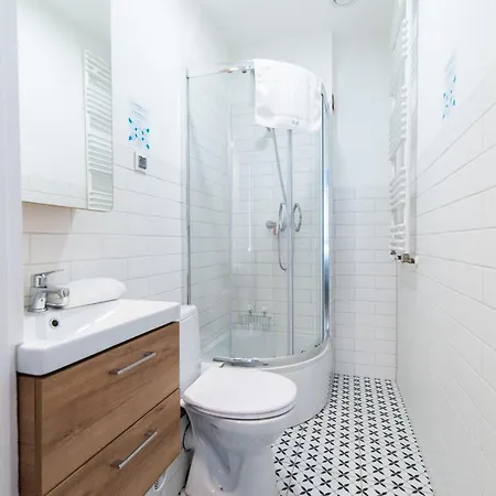 Homely, Little Studio, Location. Mala Kawalerka.